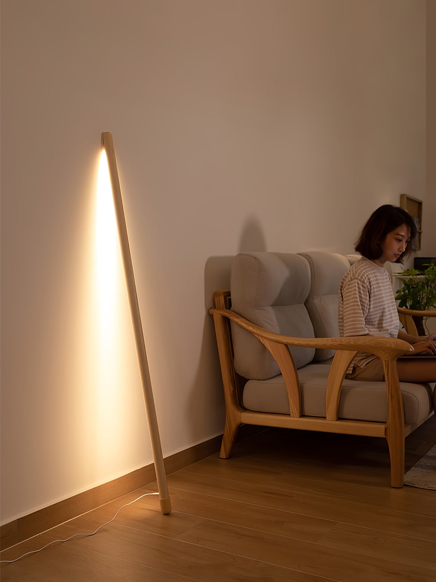 Scandinavische Vloerlamp Hout & Acryl met Geïntegreerde LED Staaflamp 135cm