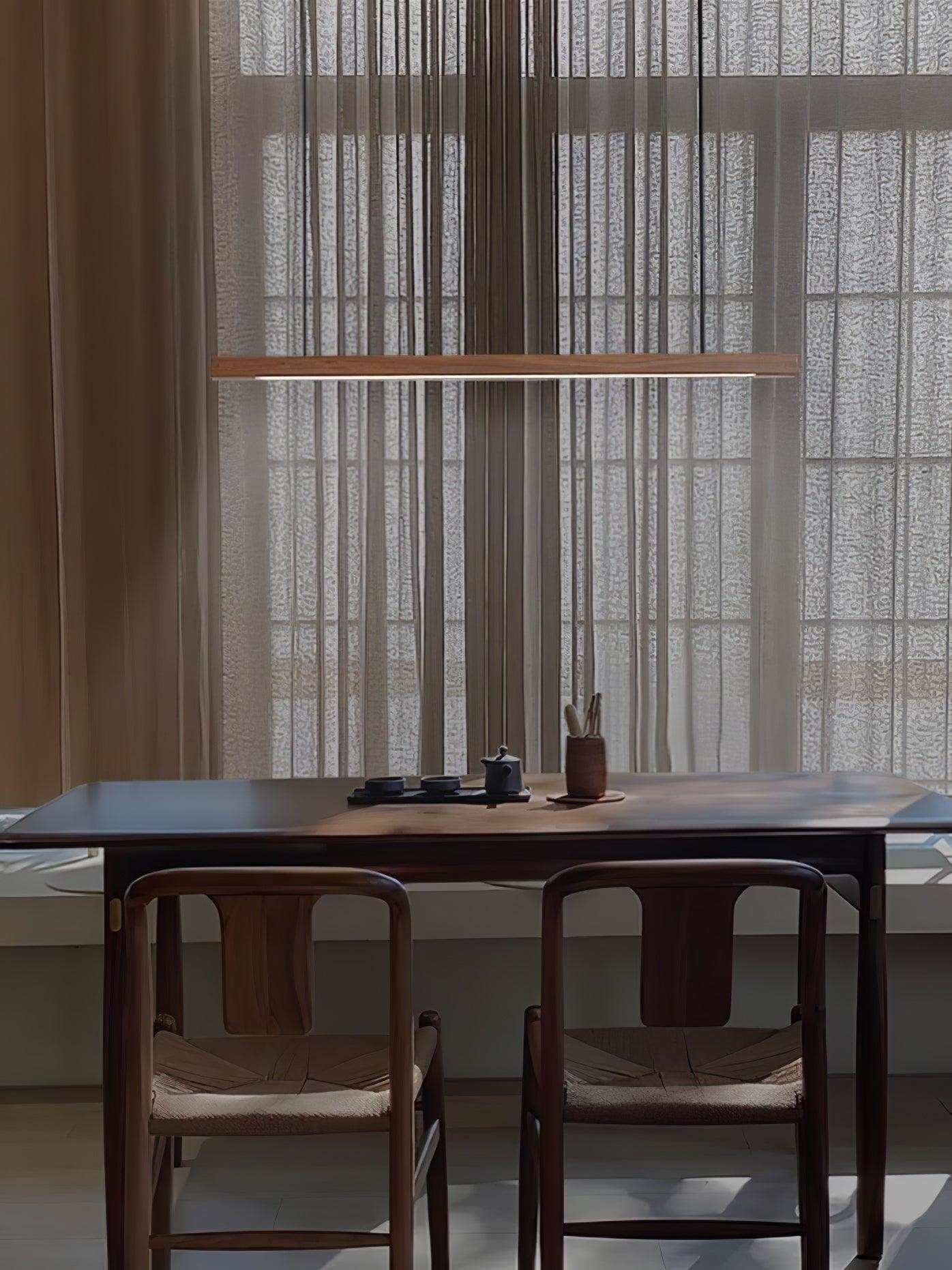 Lineaire Houten Hanglamp — Scandinavische LED Pendel met Verstelbare Hoogte
