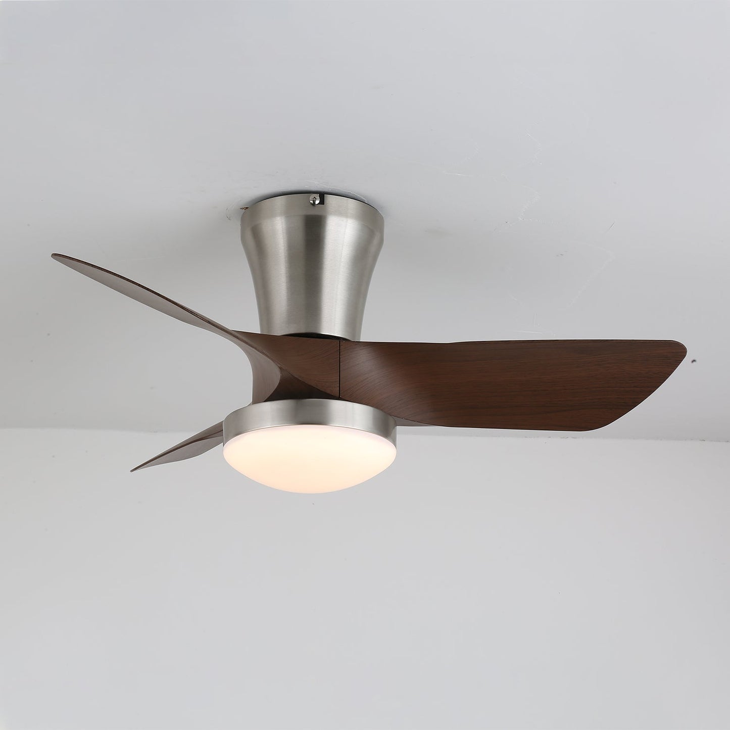 Moderne Houten Plafondventilator Trivon met Geïntegreerde Verlichting – Verstelbare Snelheid & Afstandsbediening