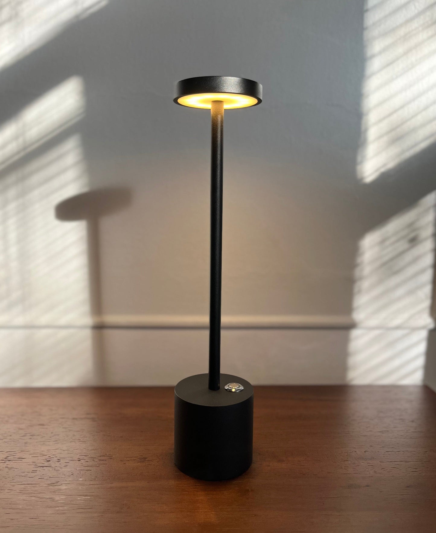 Tafellamp Draadloos Oplaadbaar LED Aluminium Dimbaar IP54 Buiten Binnen Terras