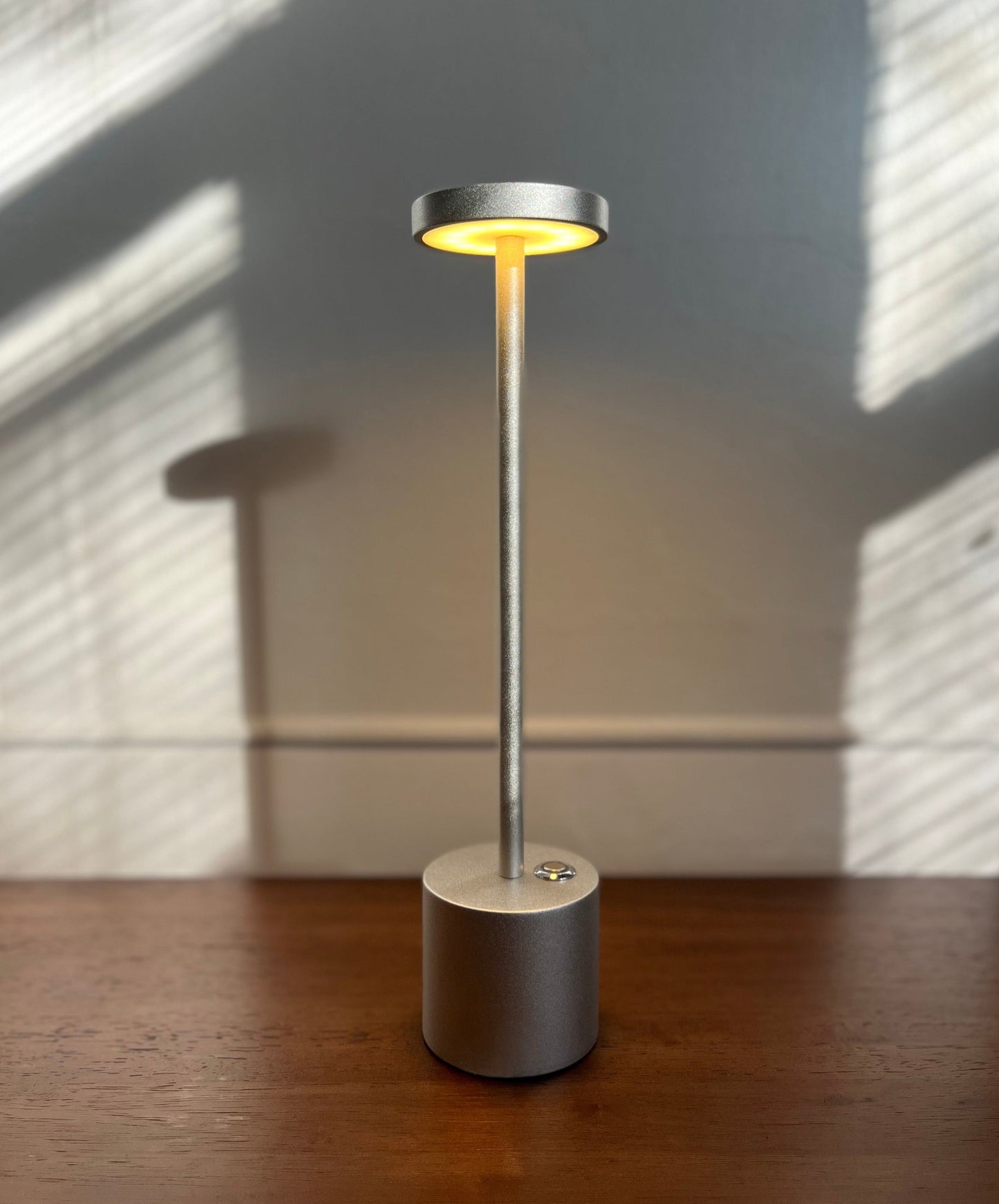 Tafellamp Draadloos Oplaadbaar LED Aluminium Dimbaar IP54 Buiten Binnen Terras