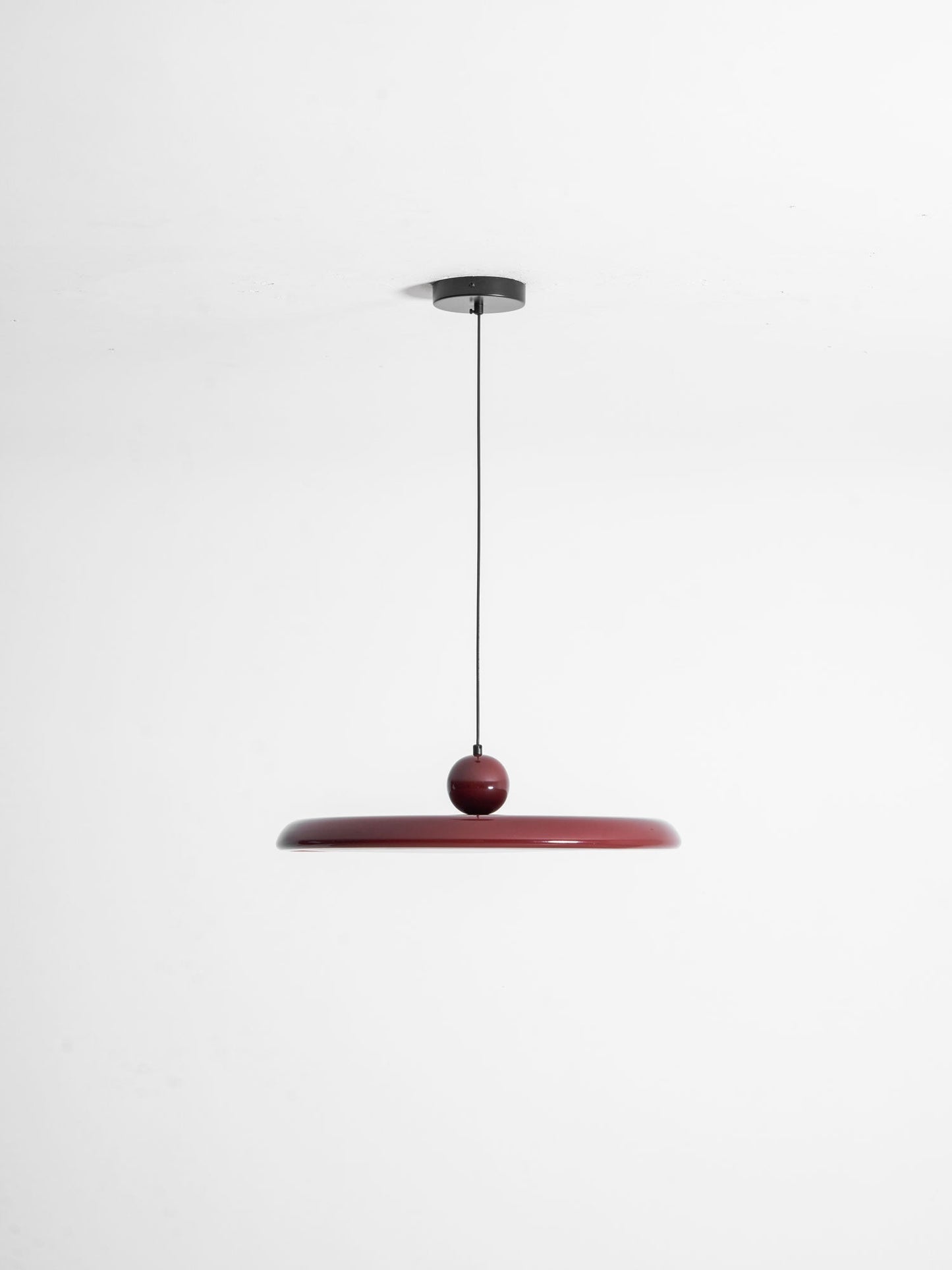 Ronde LED Hanglamp Lola – Minimalistisch Metaal & Acryl Disk Design – Dimbaar – Ø30/40/50cm – 3 Kleurtemperaturen – 150cm Verstelbare Kabel