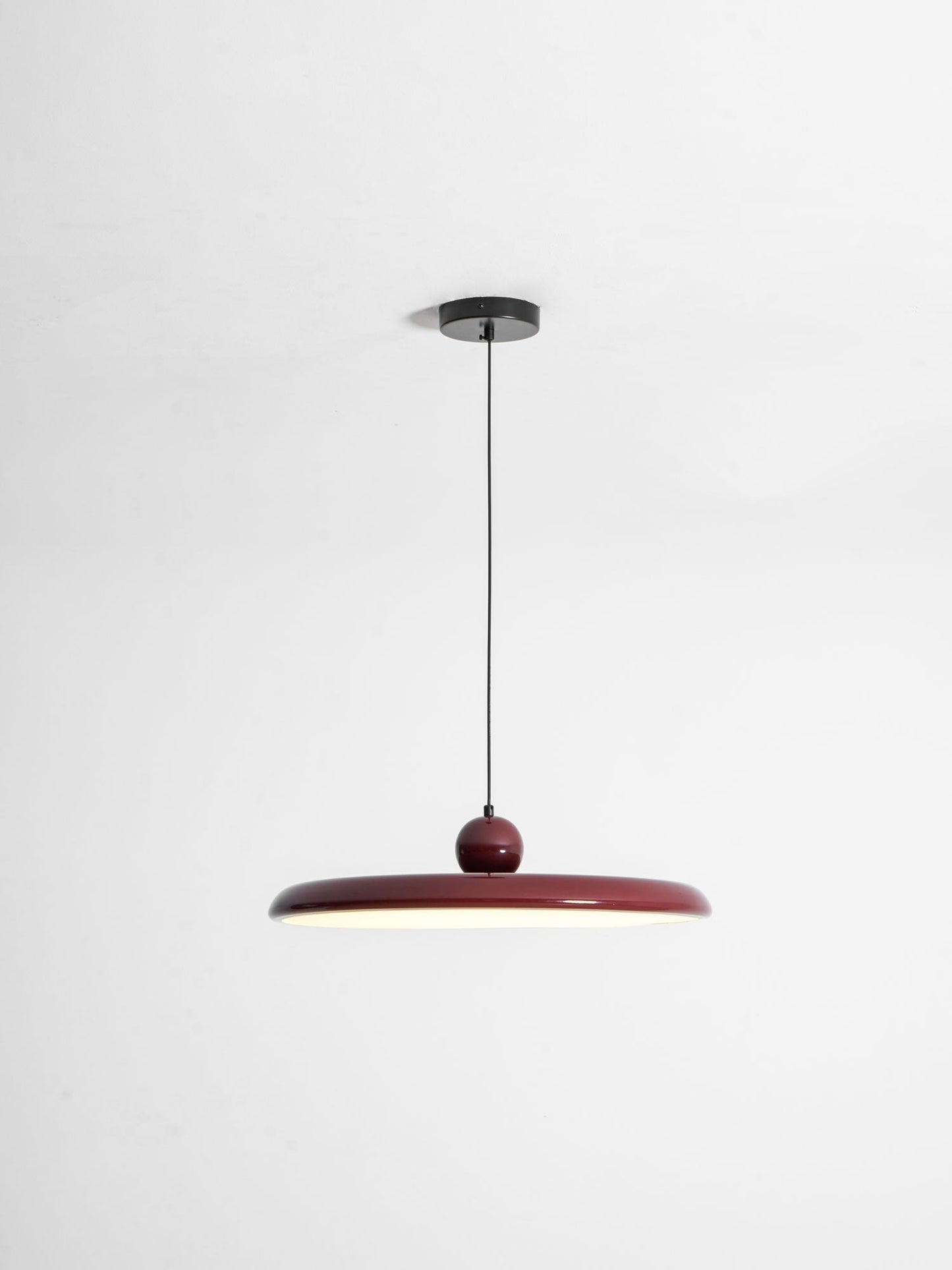 Ronde LED Hanglamp Lola – Minimalistisch Metaal & Acryl Disk Design – Dimbaar – Ø30/40/50cm – 3 Kleurtemperaturen – 150cm Verstelbare Kabel