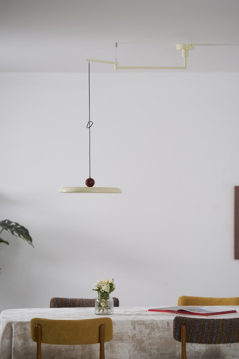 Mid-Century Swing Hanglamp — Kinetisch Design met Zwevende Schijf & Contragewicht | Verstelbare Armlamp voor Moderne Eetkamers en Creatieve Werkruimtes | Integrale LED
