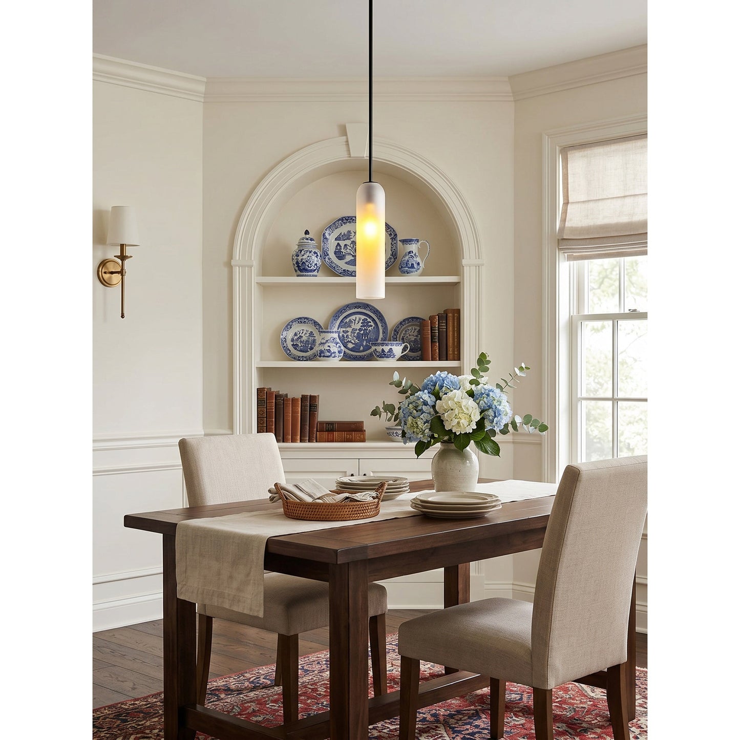Glazen Hanglamp met Lange Buis – Mondgeblazen Glas Zwart of Goud Finish 10cm Diameter