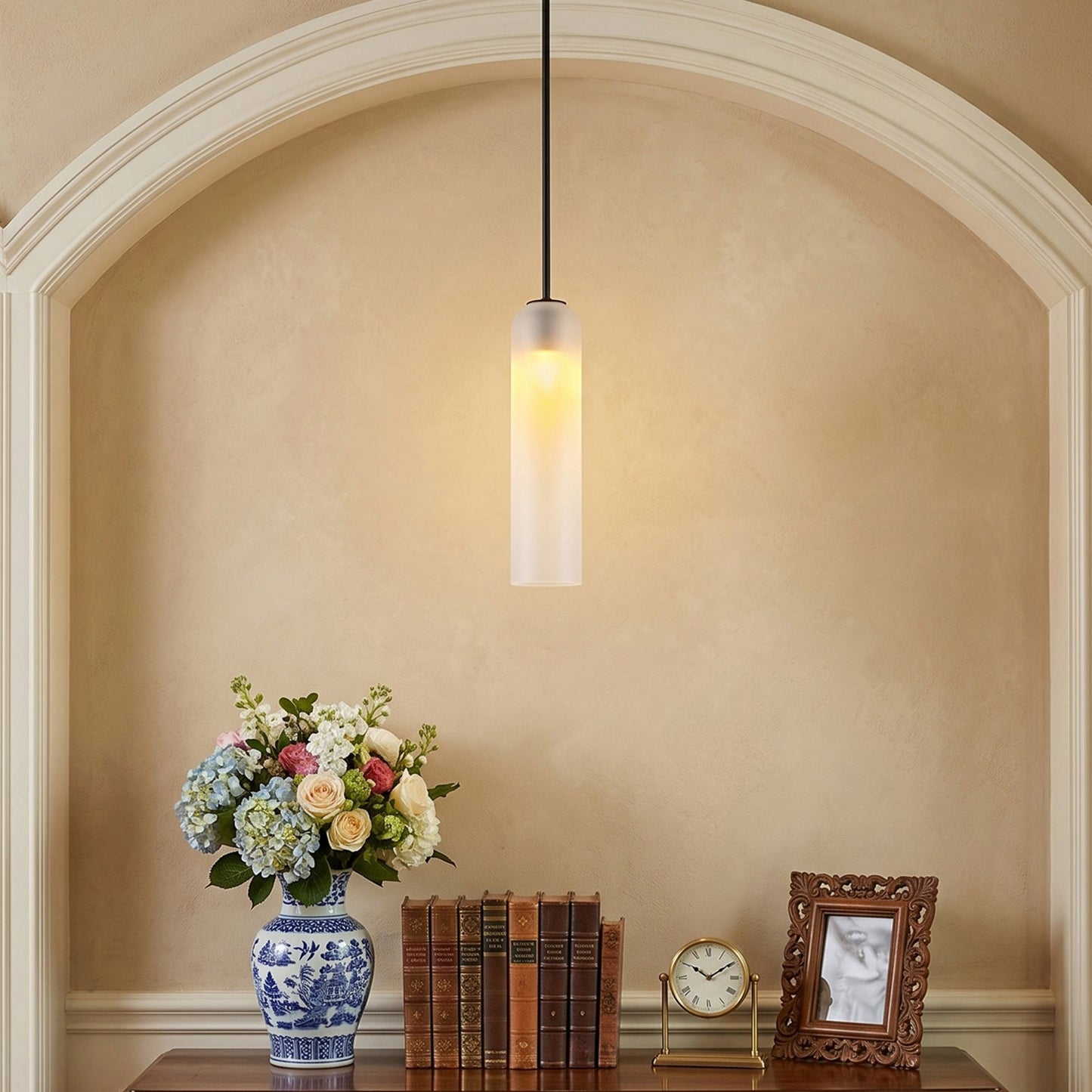 Glazen Hanglamp met Lange Buis – Mondgeblazen Glas Zwart of Goud Finish 10cm Diameter