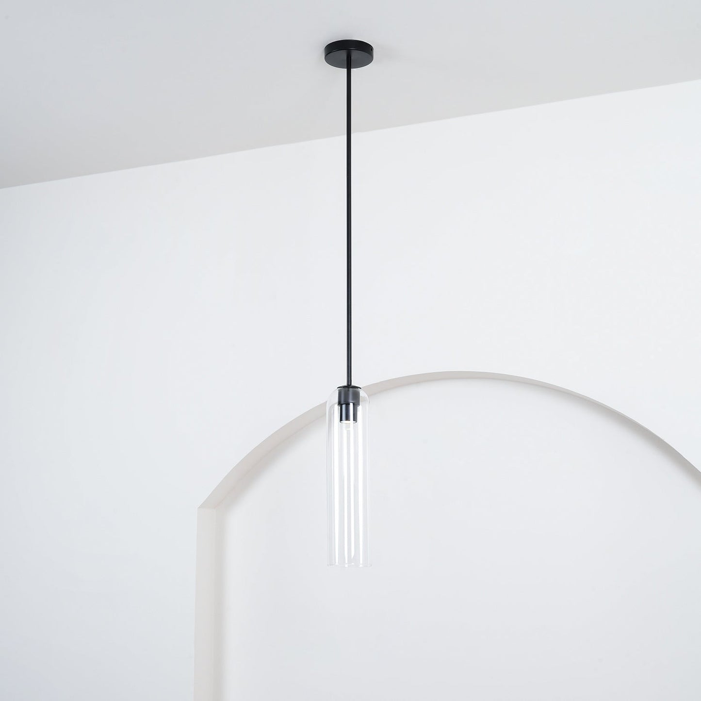 Glazen Hanglamp met Lange Buis – Mondgeblazen Glas Zwart of Goud Finish 10cm Diameter