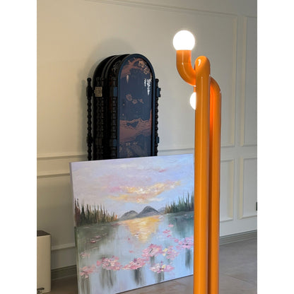 Moderne Staande Boogvorm Lamp met Twee Glazen Bollen – Decoratieve Dubbele Verlichting voor Woonkamer