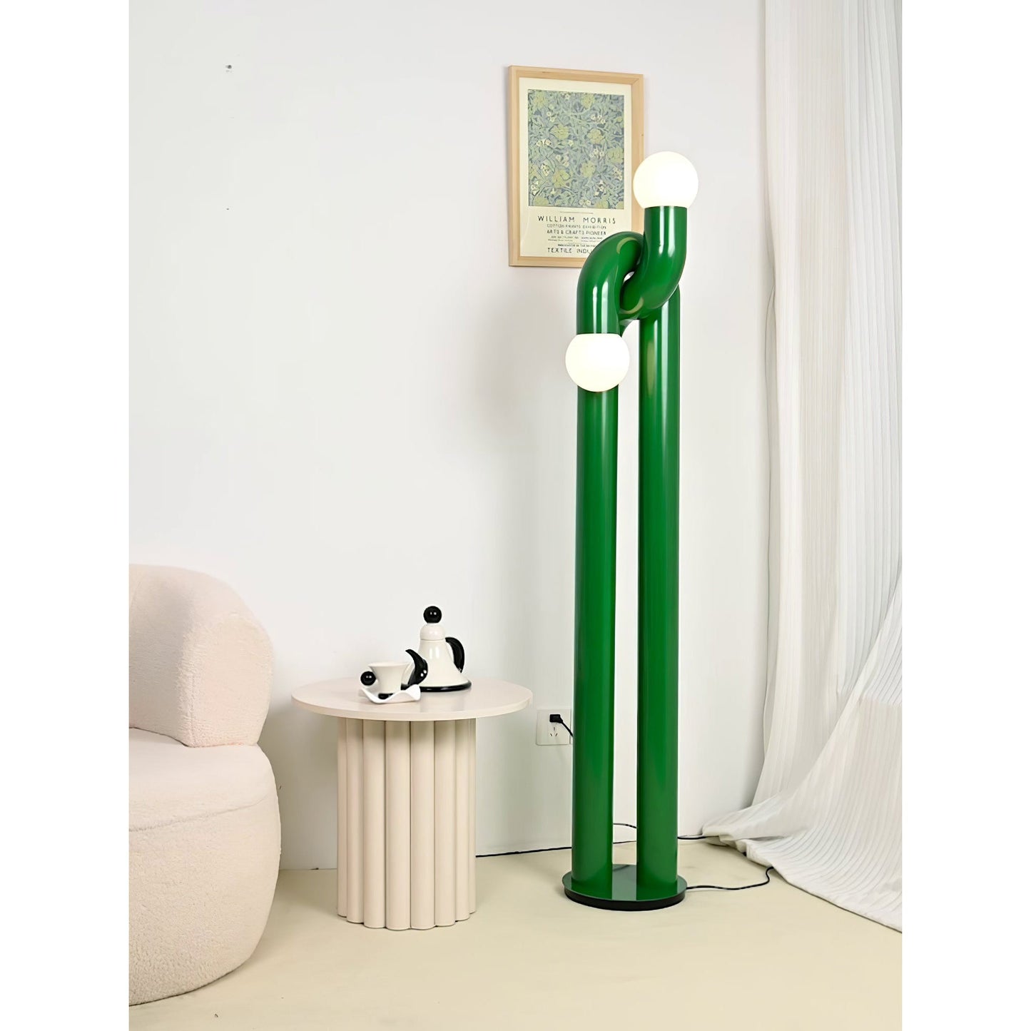 Moderne Staande Boogvorm Lamp met Twee Glazen Bollen – Decoratieve Dubbele Verlichting voor Woonkamer