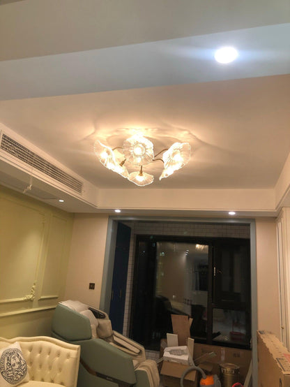 Glazen Plafondlamp met Bladmotief – 3, 5 of 6 Lichtpunten – Gouden Armatuur met Helder of Roze Matglas