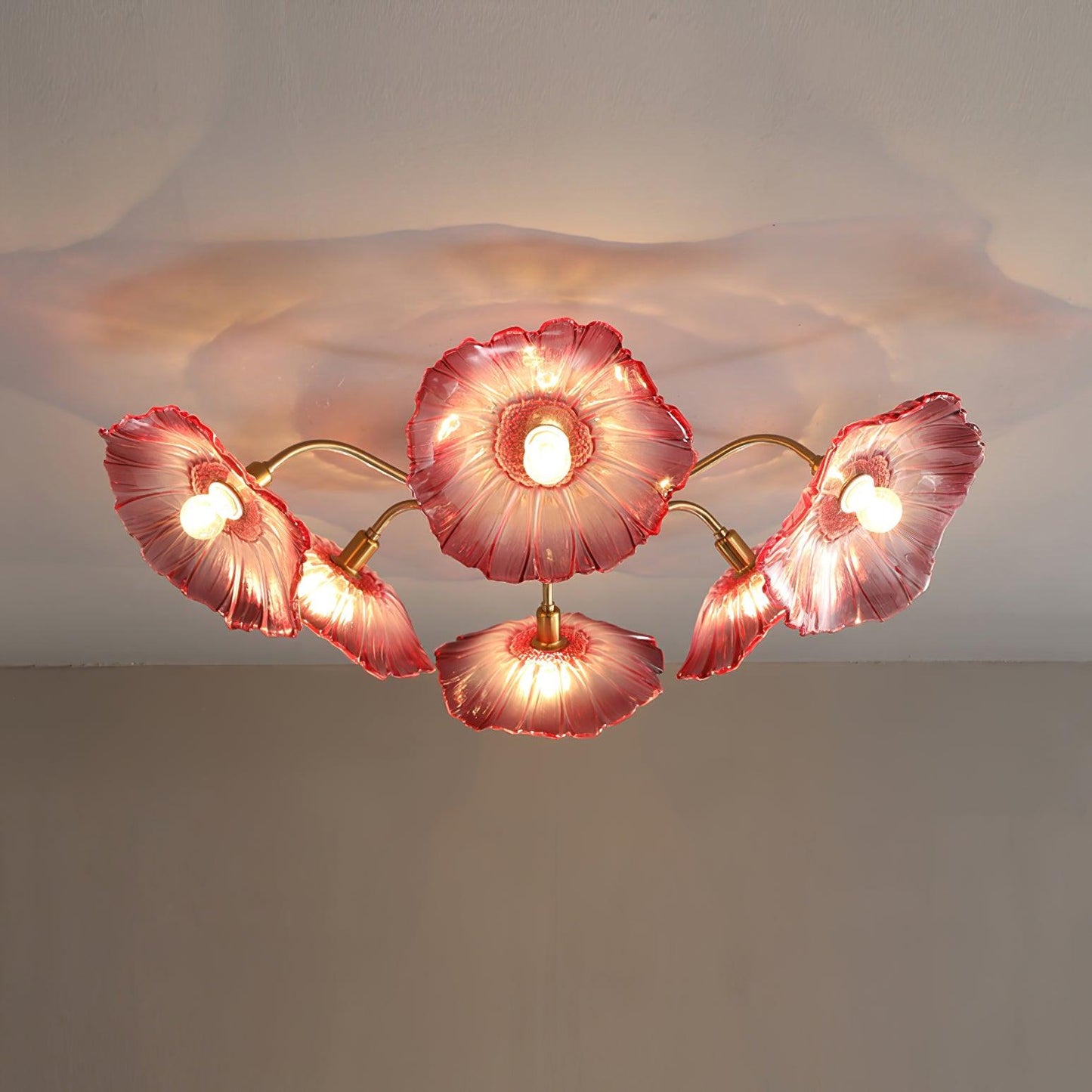 Glazen Plafondlamp met Bladmotief – 3, 5 of 6 Lichtpunten – Gouden Armatuur met Helder of Roze Matglas