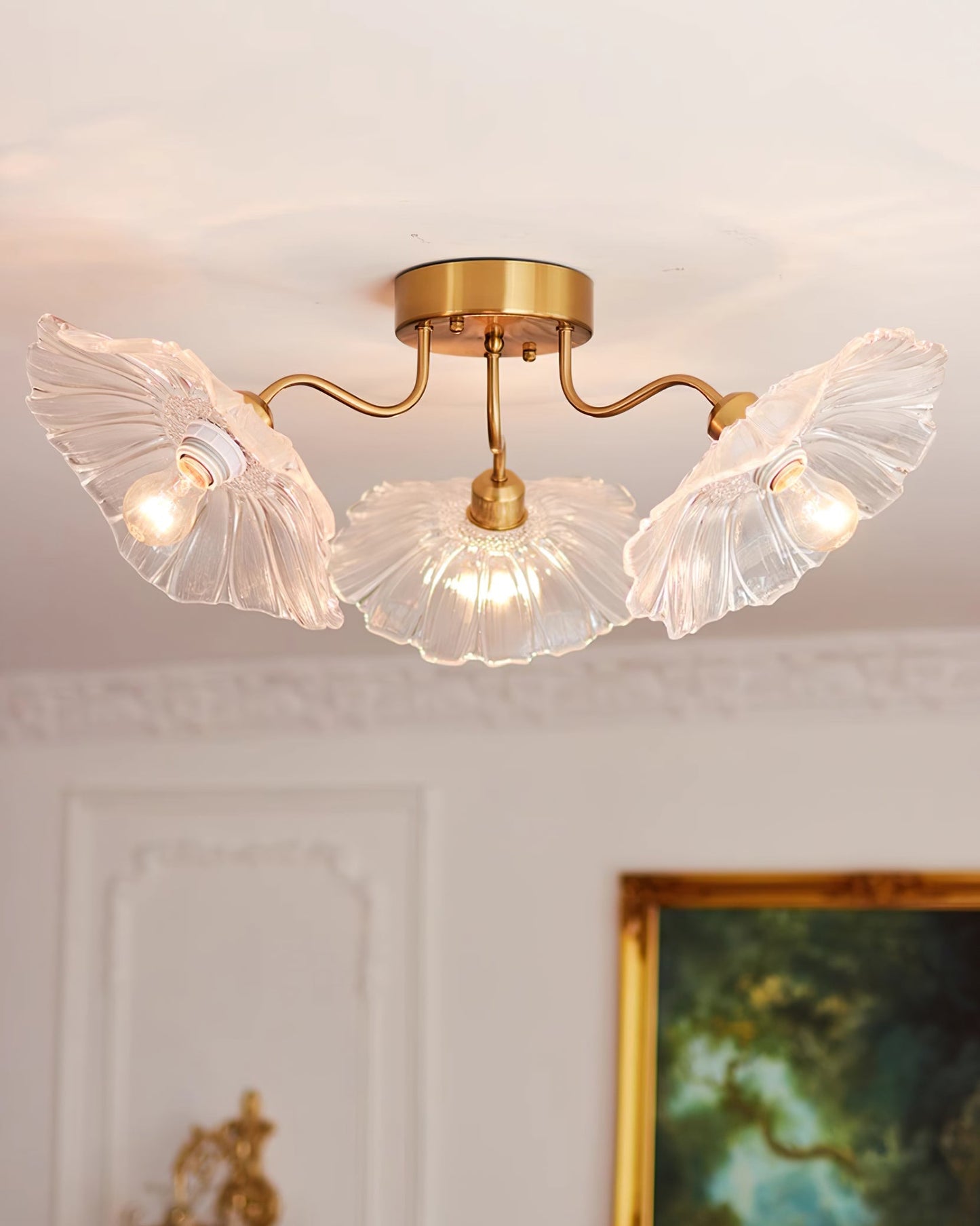 Glazen Plafondlamp met Bladmotief – 3, 5 of 6 Lichtpunten – Gouden Armatuur met Helder of Roze Matglas