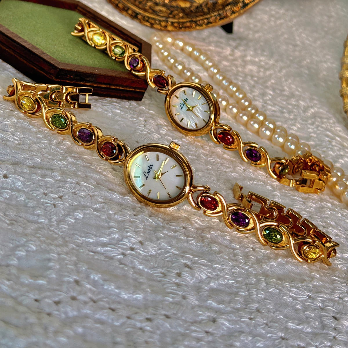 Dameshorloge Elegant met Edelstenen