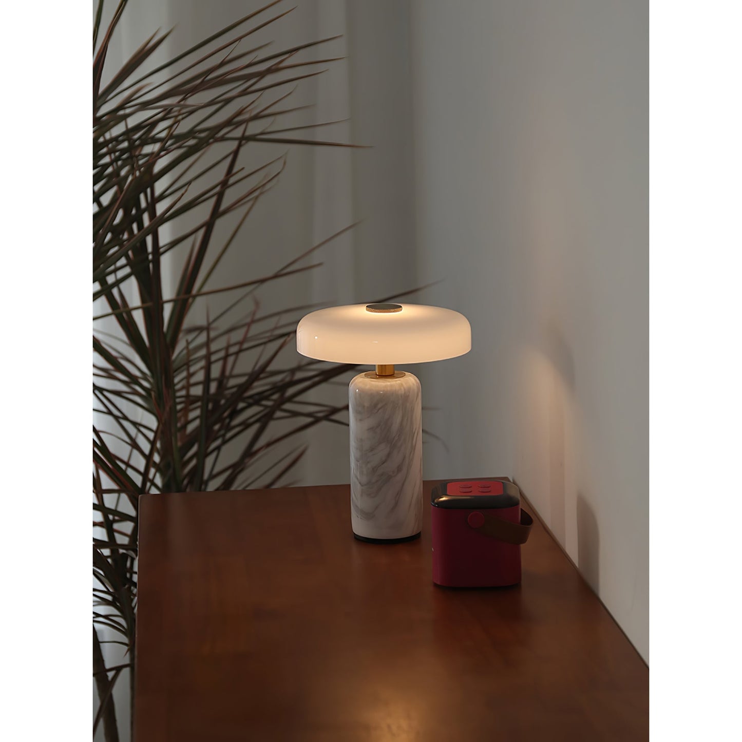 Marmeren Tafellamp met Oplaadbare Batterij – Opaline Glazen Bol & Espresso Marmeren Voet – Touch Dimbaar