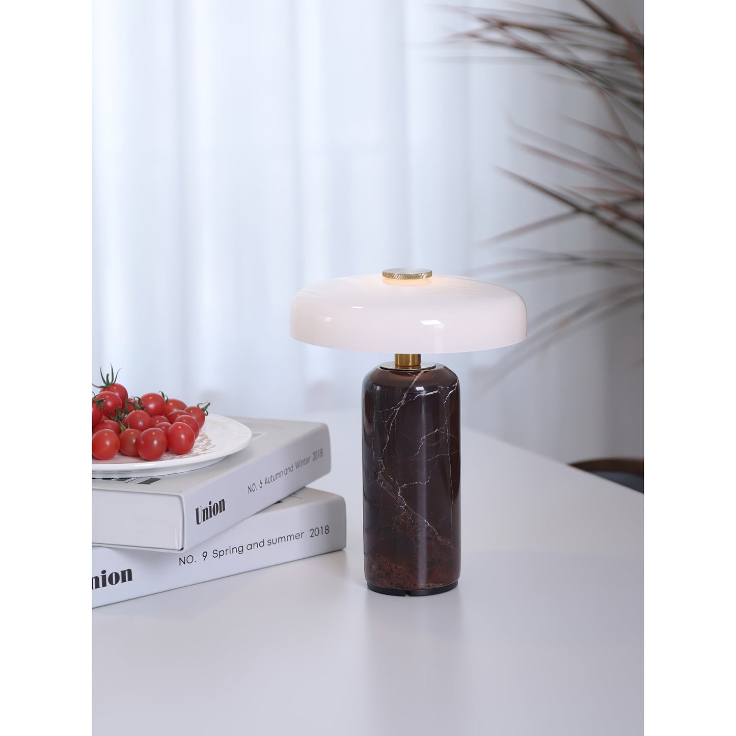 Marmeren Tafellamp met Oplaadbare Batterij – Opaline Glazen Bol & Espresso Marmeren Voet – Touch Dimbaar
