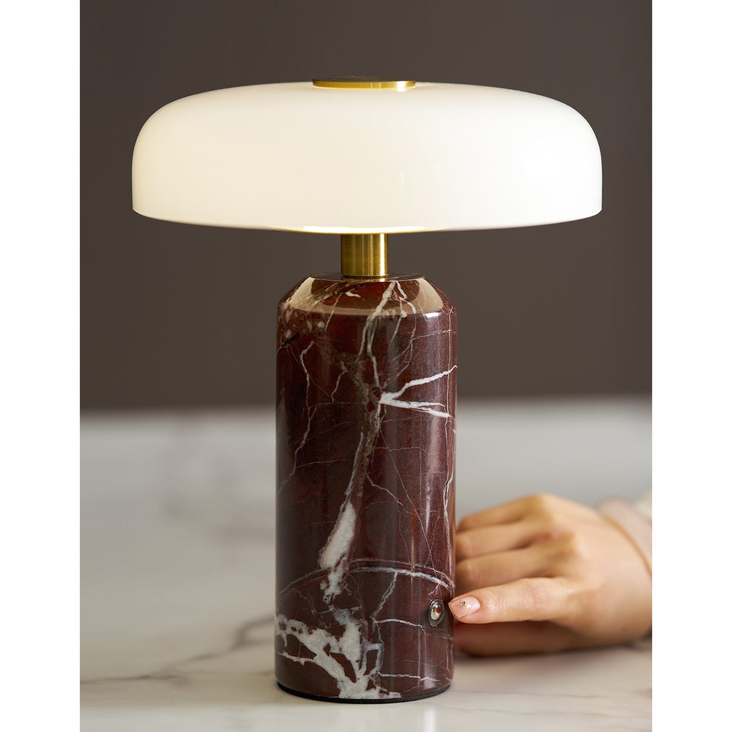 Marmeren Tafellamp met Oplaadbare Batterij – Opaline Glazen Bol & Espresso Marmeren Voet – Touch Dimbaar