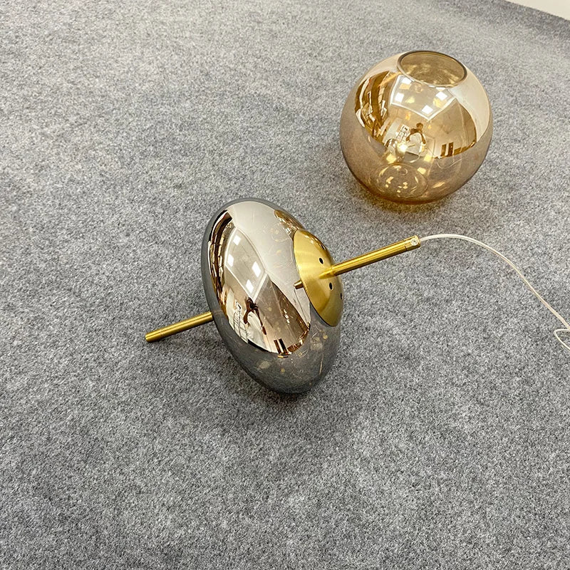 Glazen hanglamp LIV met rookachtige afwerking en warm wit licht – scandinavisch design met handafgewerkt glas – 3 maten beschikbaar
