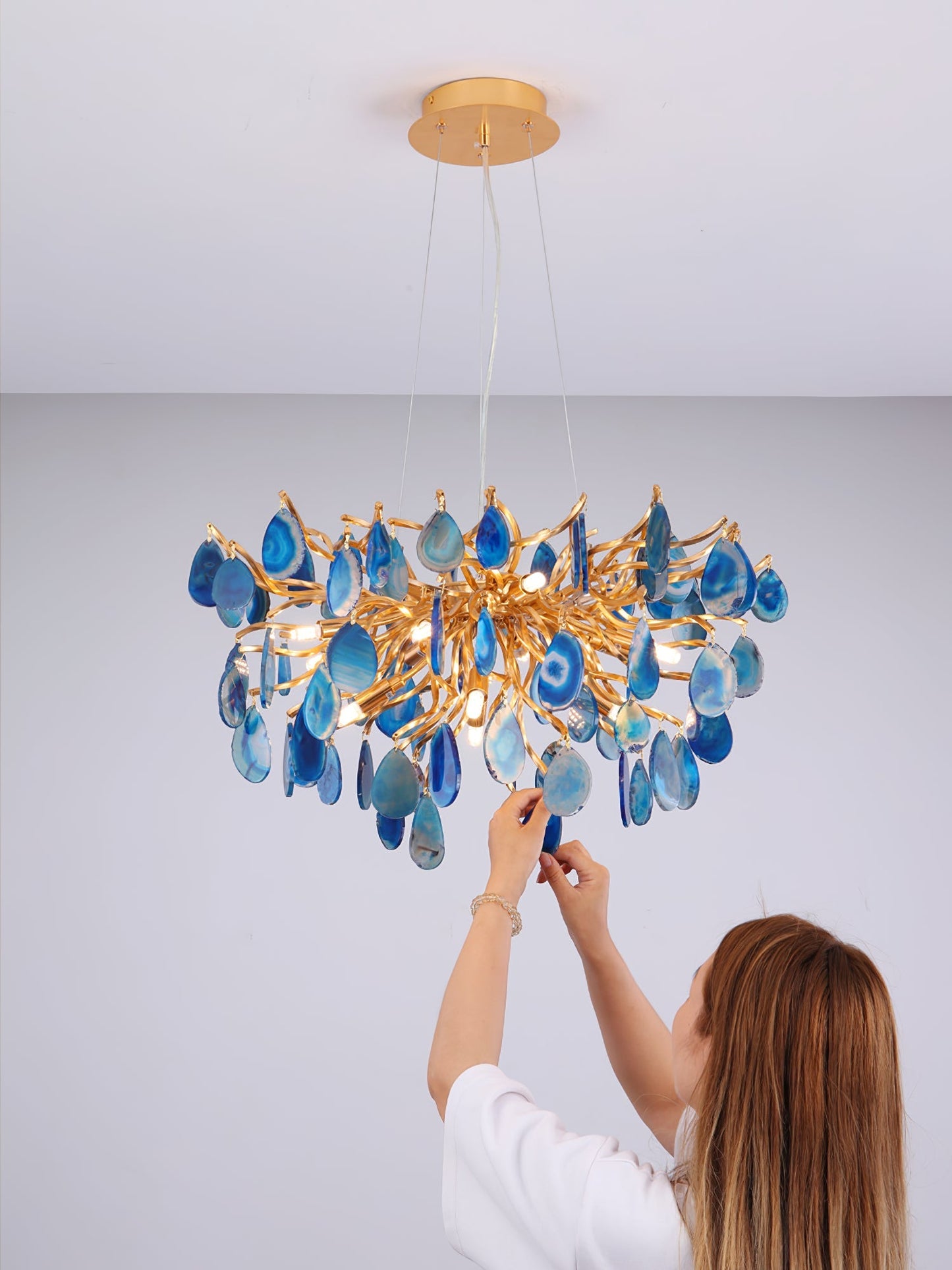 Natuursteen Agaat Kroonluchter met Vergulde Metalen Behuizing - Handgeslepen Schijven Warm Goudkleurige Afwerking 8 of 9 Lichtpunten Luxe Plafondverlichting Exclusief Statement-Piece