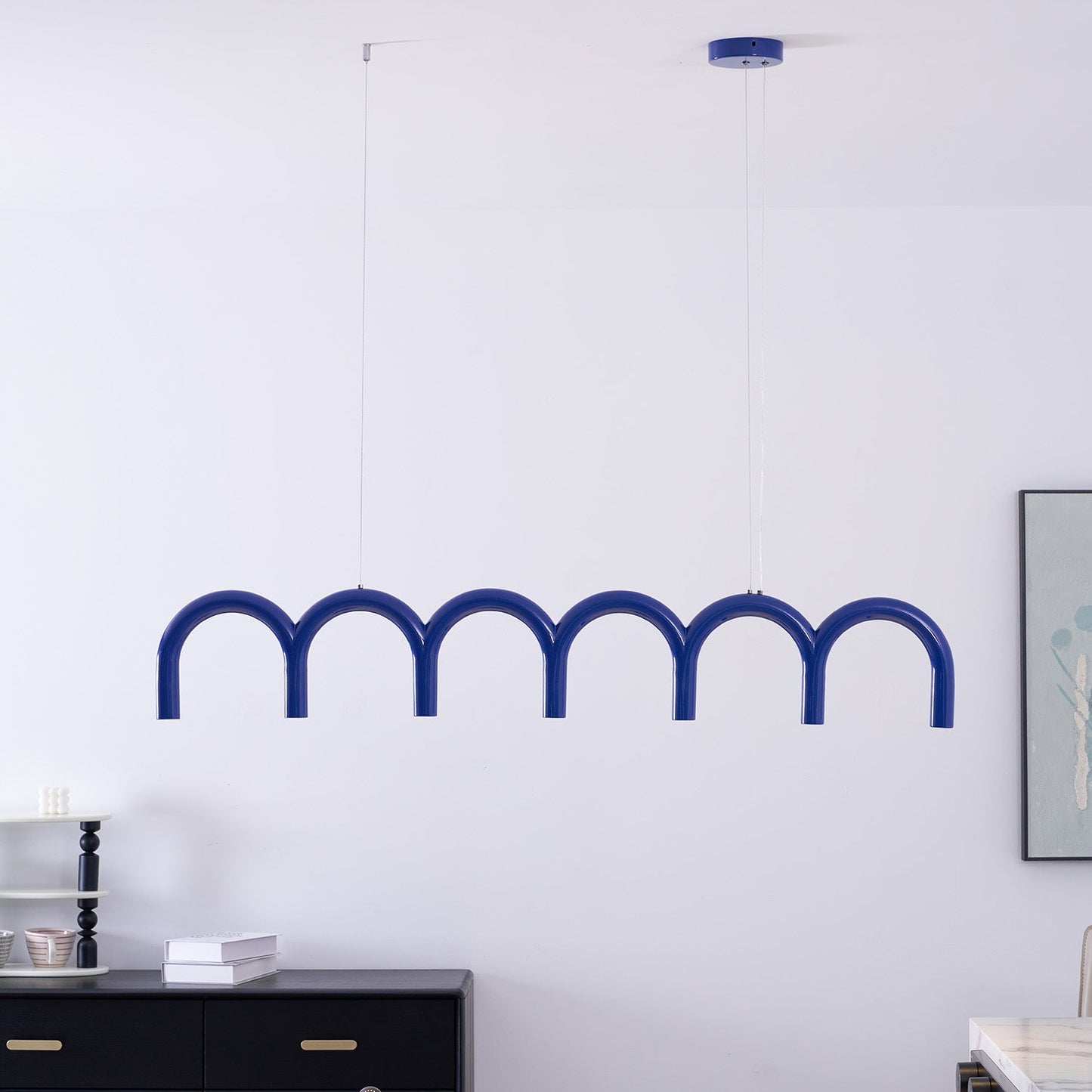 Moderne Kroonluchter met Cirkelvormige M-Bogen – 4, 7 of 9 Lichtpunten in Wit, Zwart of Blauw