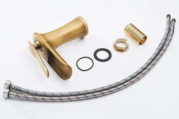 Badkraan Goud Eengreeps Wastafelkraan met Keramische Cartridge Waterbesparend