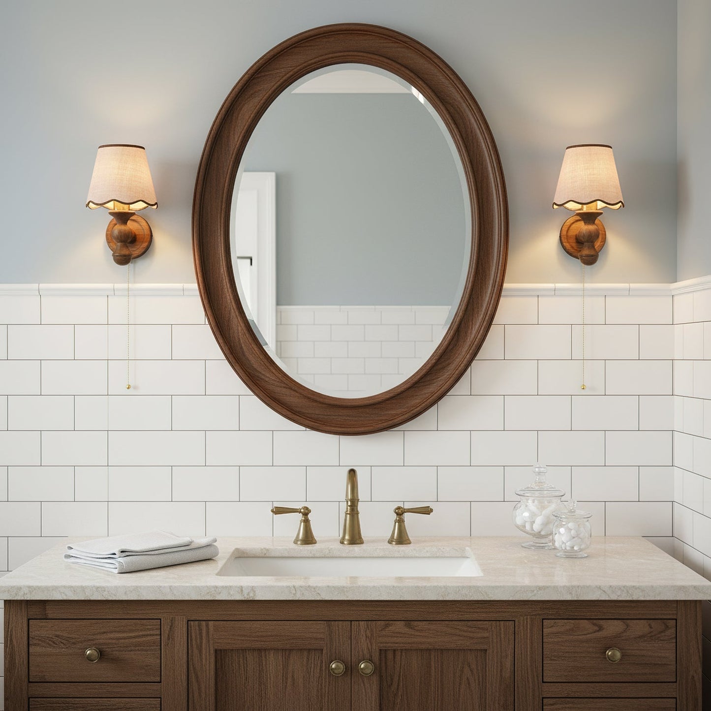 Wandlamp met golvende stoffen kap – Walnoot en beige vintage wandverlichting voor slaapkamer en gang