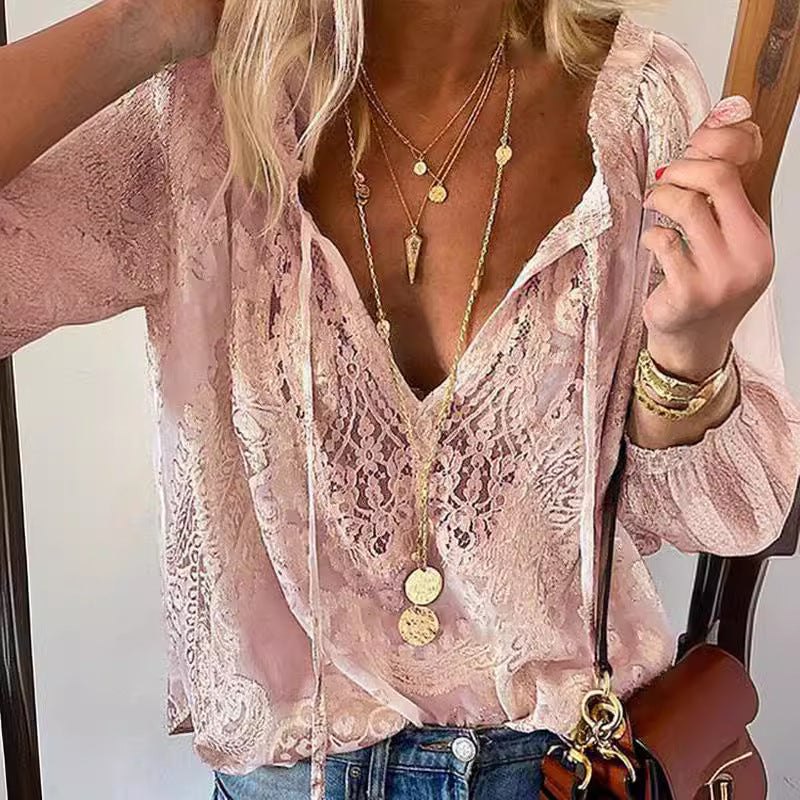 Vrouwelijke Blouse met Kantdetail Elegante Stijl