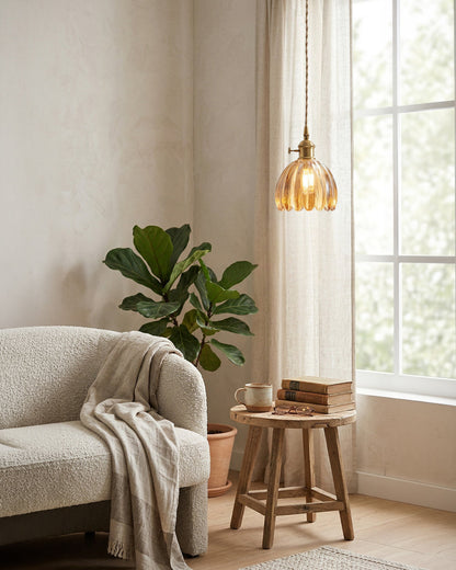 MAREN Hanglamp – Japanse Bloemvormige Glazen Lamp met Zacht Diffuus Licht – Verkrijgbaar in Groen, Transparant, Amber en Rookgrijs – Ø12cm x H18cm