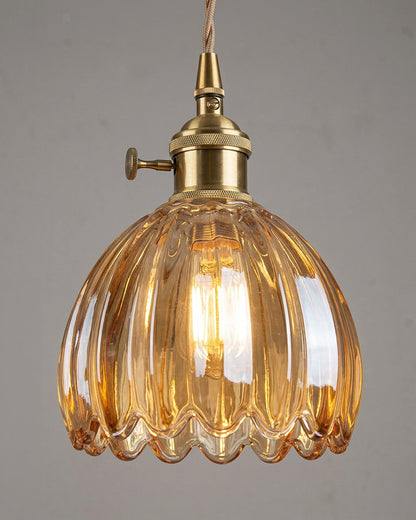 MAREN Hanglamp – Japanse Bloemvormige Glazen Lamp met Zacht Diffuus Licht – Verkrijgbaar in Groen, Transparant, Amber en Rookgrijs – Ø12cm x H18cm