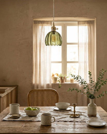 MAREN Hanglamp – Japanse Bloemvormige Glazen Lamp met Zacht Diffuus Licht – Verkrijgbaar in Groen, Transparant, Amber en Rookgrijs – Ø12cm x H18cm