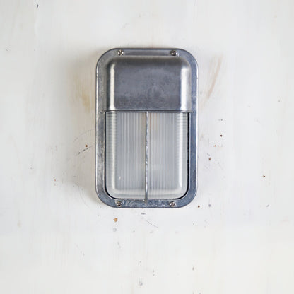 Nautische Buiten Wandlamp Bulkhead Met Opaal Glas En Aluminium Behuizing Voor Gevel En Entree
