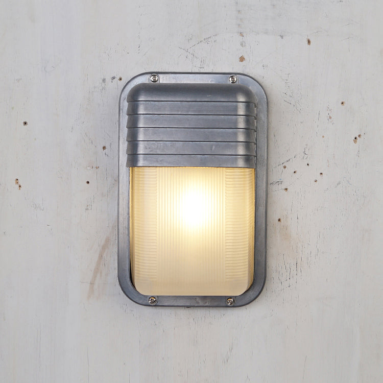 Nautische Buiten Wandlamp Bulkhead Met Opaal Glas En Aluminium Behuizing Voor Gevel En Entree