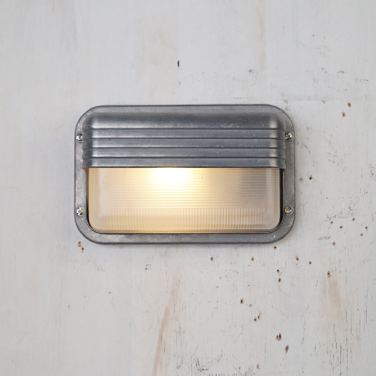 Vintage Buitenlamp Messing met Glazen Kap - Wandverlichting voor Terras & Tuin