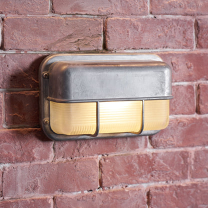 Nautische Buiten Wandlamp Bulkhead Met Opaal Glas En Aluminium Behuizing Voor Gevel En Entree