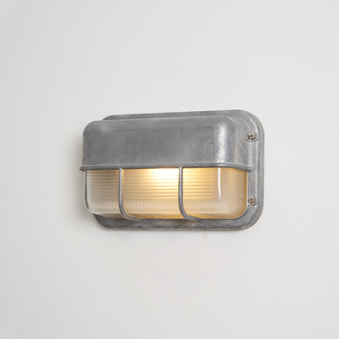 Nautische Buiten Wandlamp Bulkhead Met Opaal Glas En Aluminium Behuizing Voor Gevel En Entree