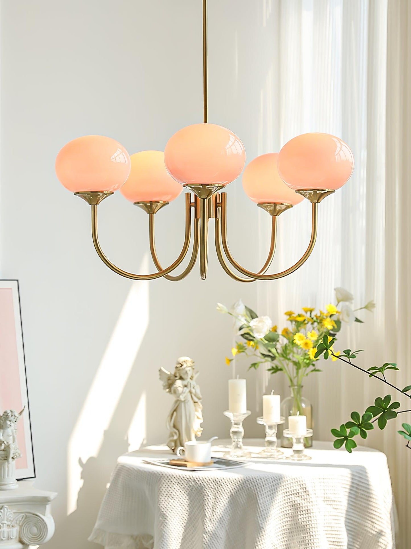 Glazen Kroonluchter Met Roze Witte Of Creme Bollen En Gouden Of Chromen Frame Moderne Design Kroonluchter Met 3 Of 5 Lichtpunten Voor Woonkamer En Eetkamer