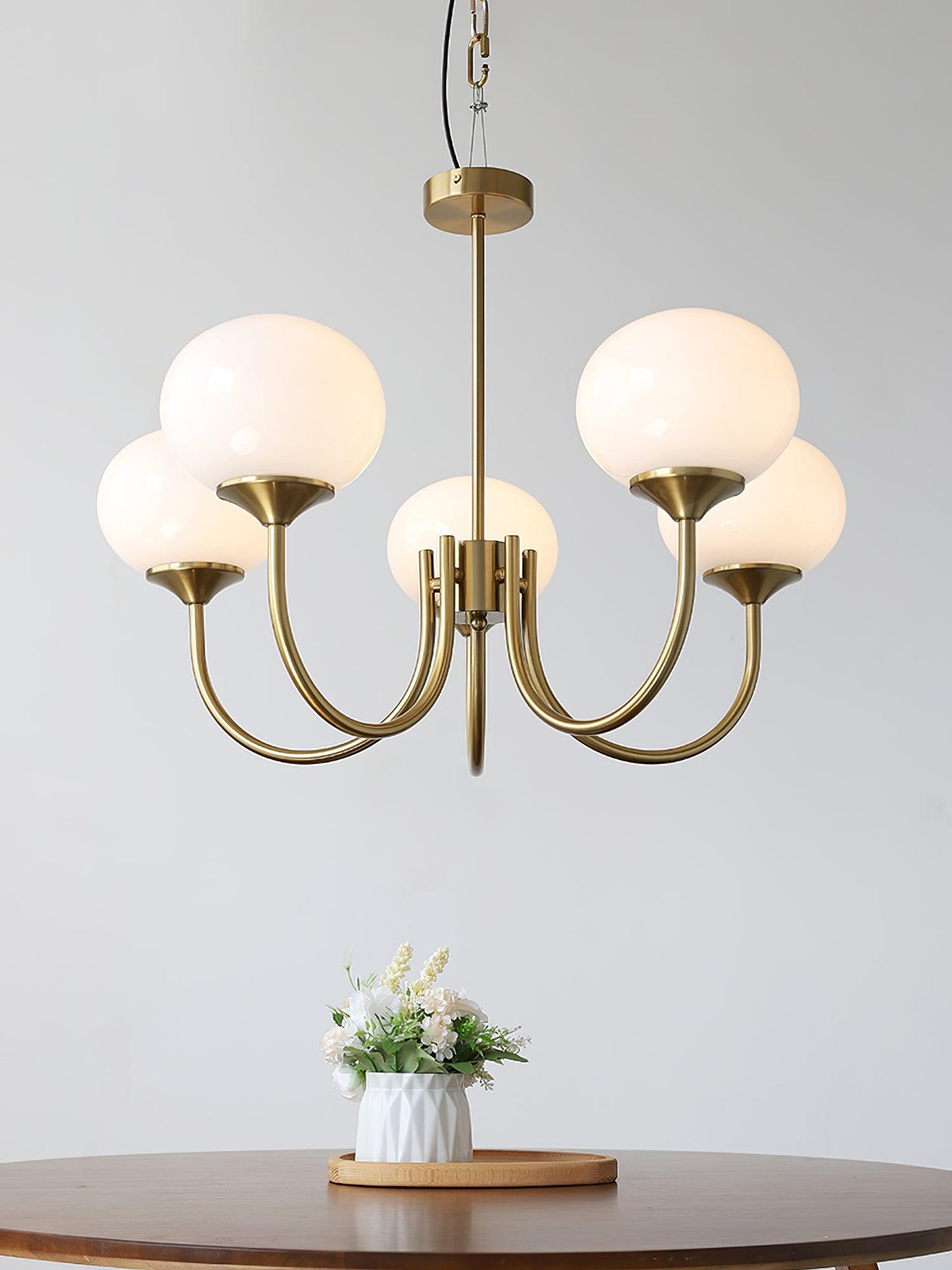 Glazen Kroonluchter Met Roze Witte Of Creme Bollen En Gouden Of Chromen Frame Moderne Design Kroonluchter Met 3 Of 5 Lichtpunten Voor Woonkamer En Eetkamer