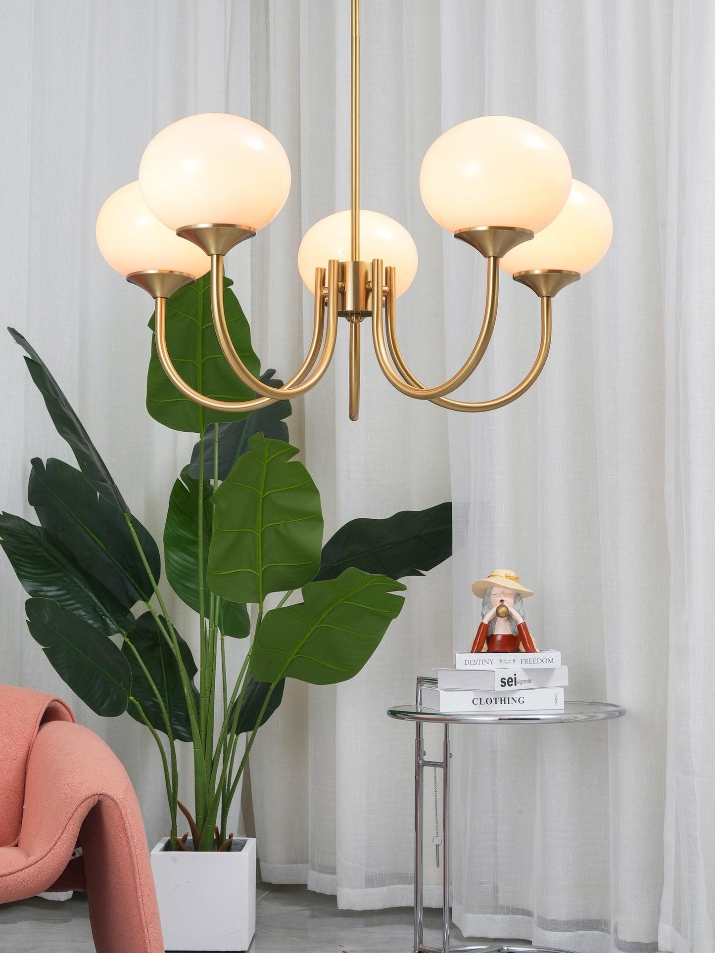 Glazen Kroonluchter Met Roze Witte Of Creme Bollen En Gouden Of Chromen Frame Moderne Design Kroonluchter Met 3 Of 5 Lichtpunten Voor Woonkamer En Eetkamer