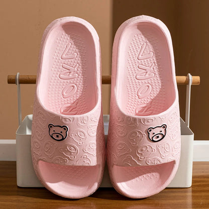 Pantoffels met Grappige Beer Cartoon Ontwerp