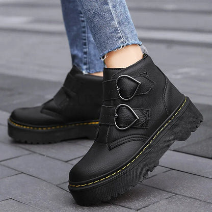 Dames Enkelboots met Hartvormige Gesp Comfortabel Leer