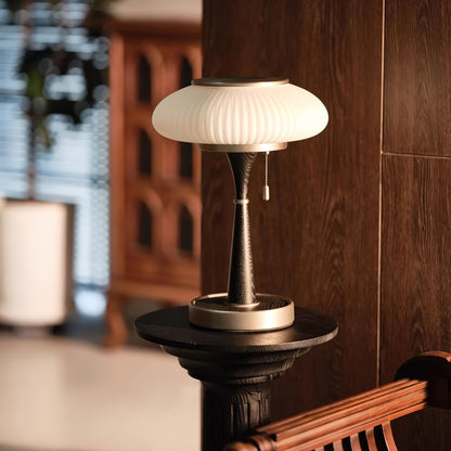 Tafellamp met Paddenstoelkap – Vintage Designverlichting voor Bureaus en Nachtkastjes