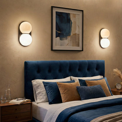 Moderne Dubbele Glazen Wandlamp – Speelse Verlichting met Gekleurde Glazen voor Slaapkamer & Kinderkamer
