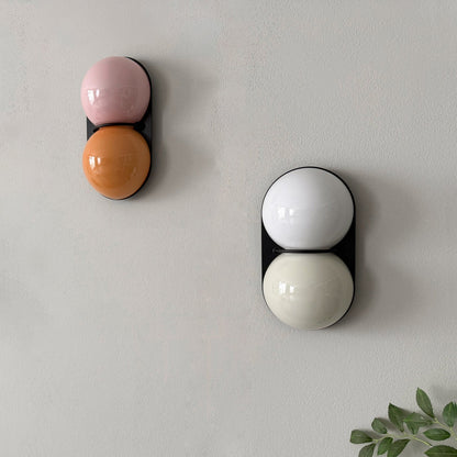 Moderne Dubbele Glazen Wandlamp – Speelse Verlichting met Gekleurde Glazen voor Slaapkamer & Kinderkamer