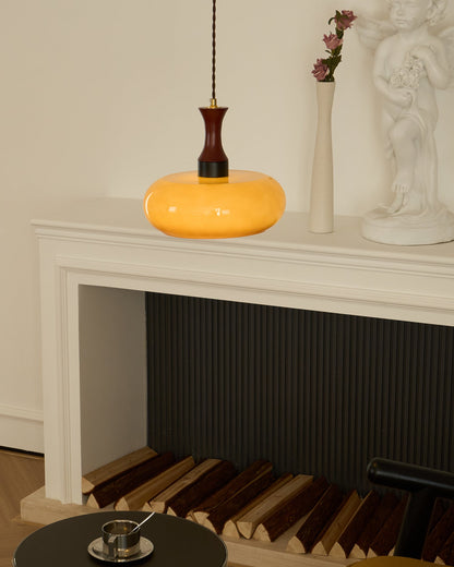 Amber glazen hanglamp – warme sfeerverlichting voor woonkamer en eetkamer