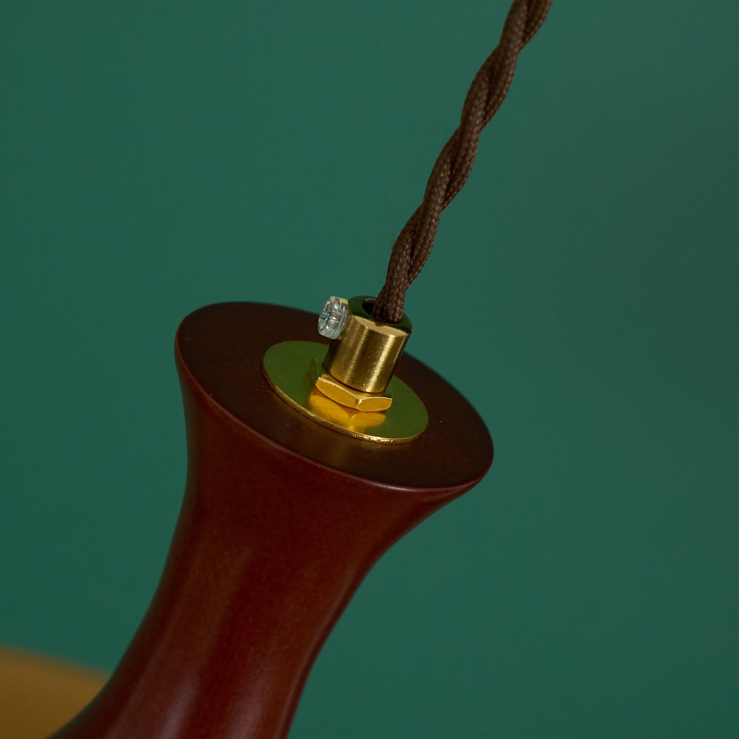 Amber glazen hanglamp – warme sfeerverlichting voor woonkamer en eetkamer
