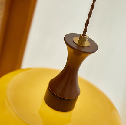 Amber glazen hanglamp – warme sfeerverlichting voor woonkamer en eetkamer