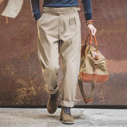 Chino Broek Met Plooide Voorkant en Klassieke Stijl