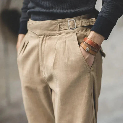 Chino Broek Met Plooide Voorkant en Klassieke Stijl