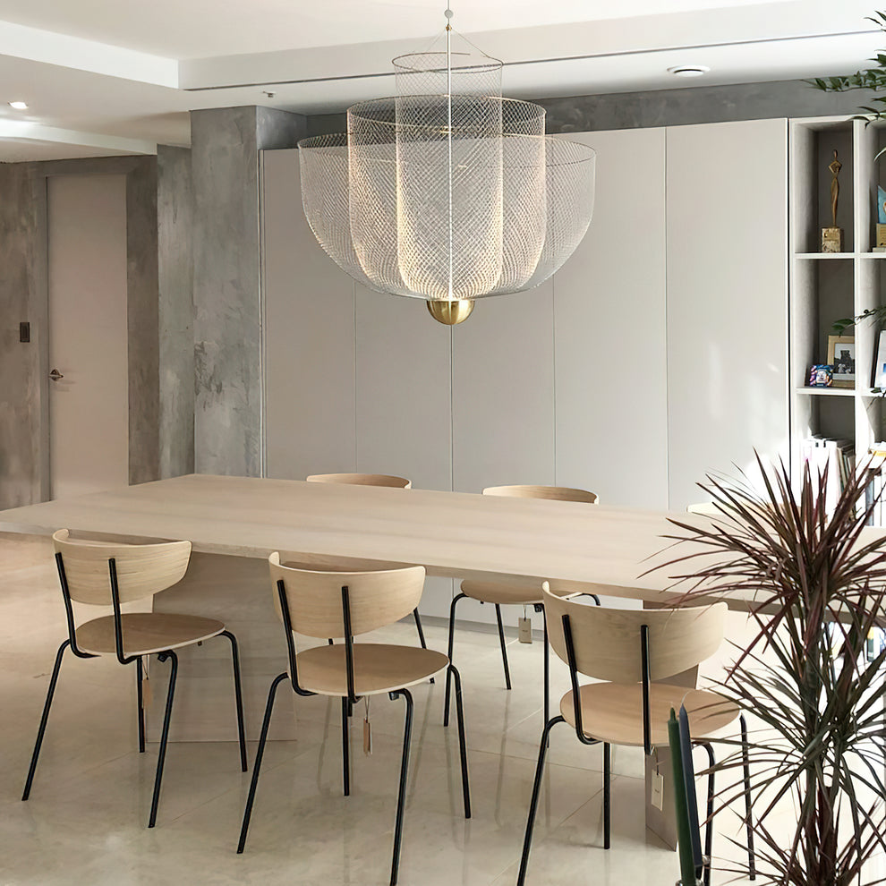 Geometrische Metalen Kroonluchter met Geïntegreerde LED en Messing Accenten – Drie Gelaagde Designlamp