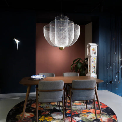 Geometrische Metalen Kroonluchter met Geïntegreerde LED en Messing Accenten – Drie Gelaagde Designlamp