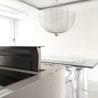 Geometrische Metalen Kroonluchter met Geïntegreerde LED en Messing Accenten – Drie Gelaagde Designlamp